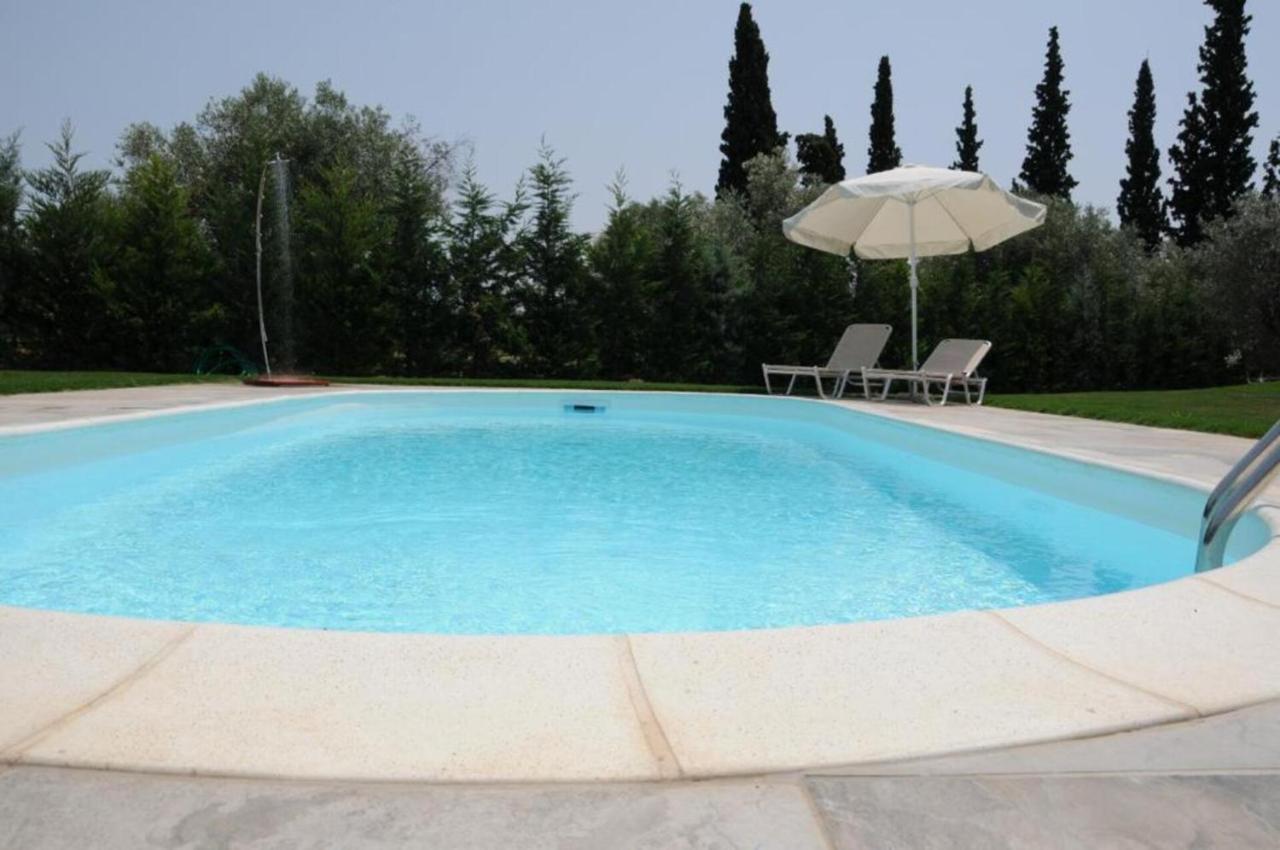 Luxurious 6 Bedroom Villa In A Great Location Chalkida Luaran gambar